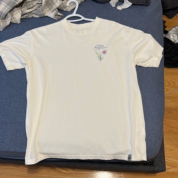 Nike white ying yang shirt - Picture 1 of 1